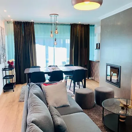 Apartment Lovely For Family And Group Of Friends Povoa de Santa Iria