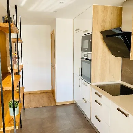 Apartment Lovely For Family And Group Of Friends Povoa de Santa Iria