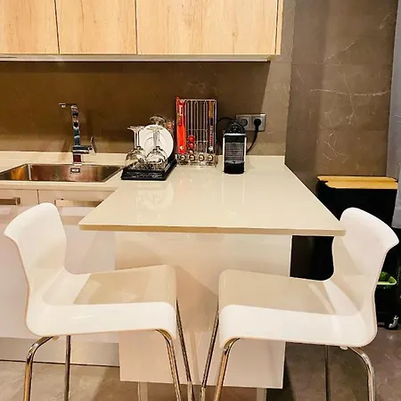 Lovely For Family And Group Of Friends Apartment